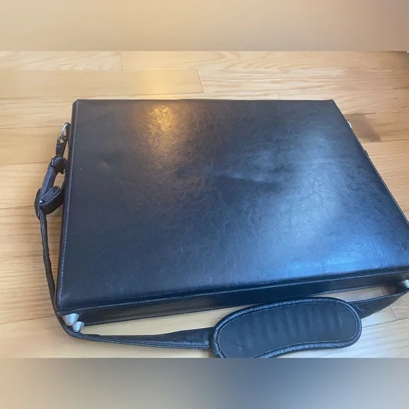 GABBIANO ITALY Executive Briefcase with Safety Locks